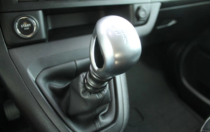 Peugeot Traveller cena 126900 przebieg: 136493, rok produkcji 2017 z Radłów małe 529